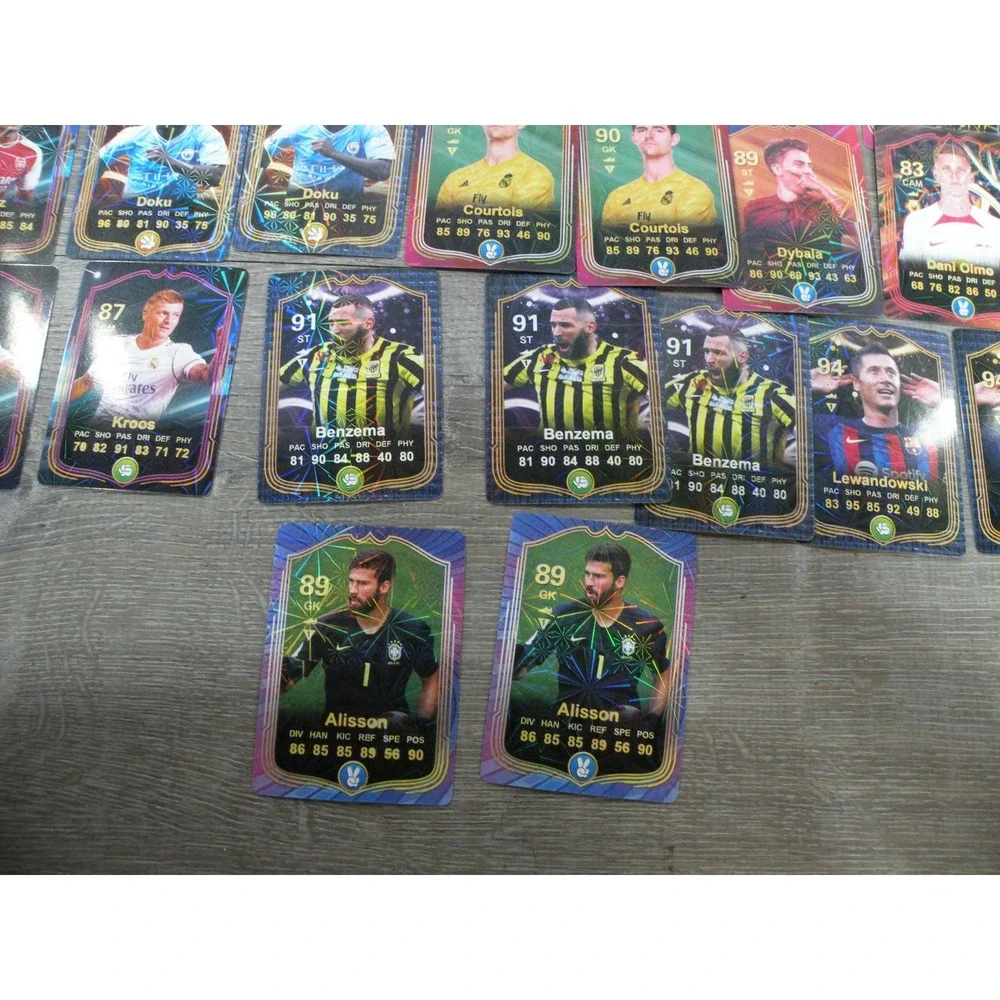 Football Soccer Trading Card Lot of 50 Ronaldo Messi Neymar Benzema Courtois